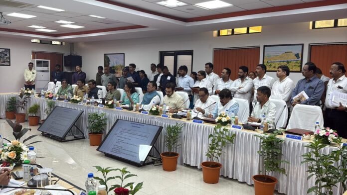 रेल्वेच्या विकासासाठी पुण्यात महत्त्वपूर्ण बैठक; खासदार धैर्यशील मोहिते-पाटील यांचा ठाम पाठपुरावा