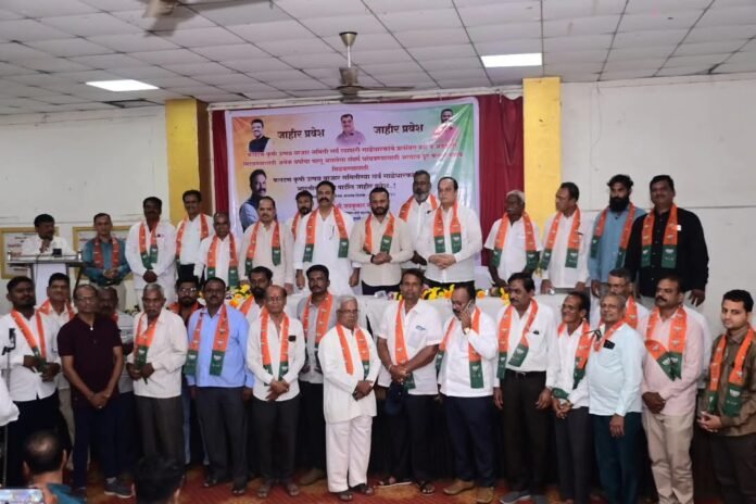गाळेधारकांना मिळाला न्यायाचा विश्वास, मंत्री जयकुमार गोरे यांच्या उपस्थितीत गाळेधारकांचा भाजपात जाहीर प्रवेश