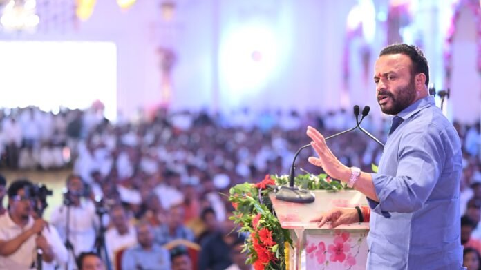 “आषाढी यात्रेत दोन कोटी भाविकांचा सहभाग – सेवेत झटणाऱ्यांचा पालकमंत्री जयकुमार गोरे यांच्या हस्ते गौरव”