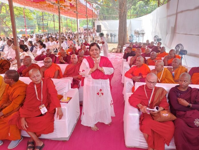 राजमाता जिजाऊसाहेब भोसले पुरस्काराने धम्मसेविका/समाजसेविका विशाखाताई थोरात यांचा गौरव