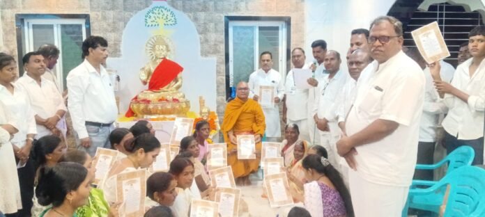 जीवनात सुख,शांती व समाधान प्राप्त करण्यासाठी धम्माच्या मार्गाने श्रोतापन्न होण्याचा प्रयत्न करा – भंते काश्यप