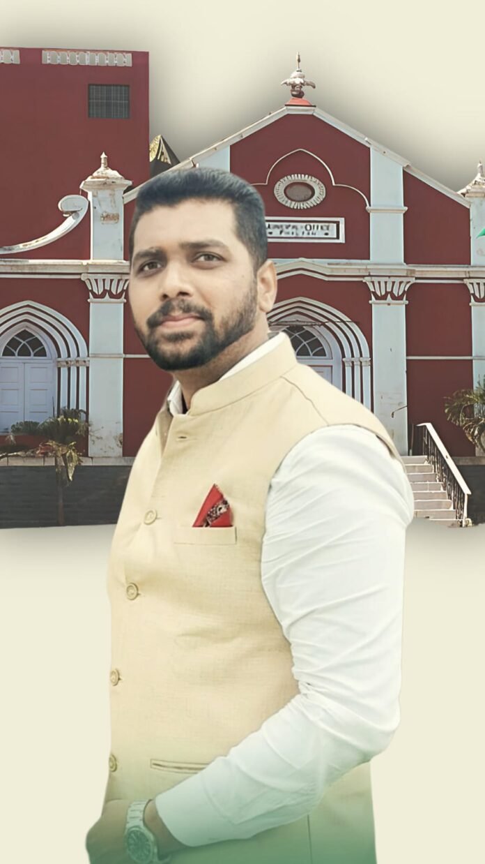 फलटण नगरपरिषदेच्या प्रभाग क्रमांक २ ‘ब’ मध्ये तिरंगी लढतीची शक्यता — डॉ. बाबासाहेब आंबेडकरांच्या विचारांवर चालणारे युवा नेतृत्व कुणाल किशोर काकडे चर्चेत.