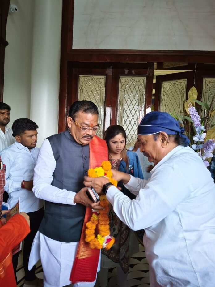 राजर्षी शाहू महाराज मानधन सन्मान योजनेसाठी स्थापन समितीत अविनाश (राजाभाऊ) शिरसाठ यांची अशासकीय सदस्य म्हणून निवड