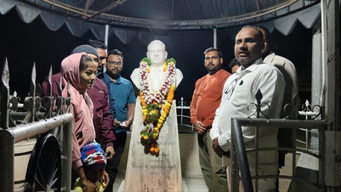 डॉ. बाबासाहेब आंबेडकर जयंती महोत्सव समितीच्या वतीने 69 व्या महापरिनिर्वाण दिनानिमित्त डॉ. बाबासाहेब आंबेडकरांना विनम्र अभिवादन
