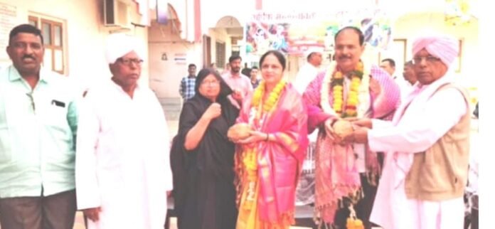 फलटणचे नूतन नगराध्यक्ष समशेरदादा रंगले भक्तीमय वातावरणात