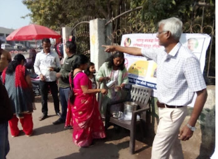 नवीन वर्षाच्या स्वागतासाठी व्यसनमुक्तीचा संदेश; फलटणमध्ये अंनिस व समविचारी समितीचा जनजागृती उपक्रम