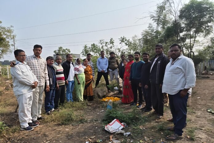 कालकथित नामदेव भागोजी अडसूळ यांच्या अस्थि संकलनातून पर्यावरण रक्षणाचा संदेश