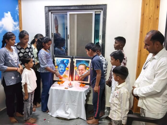 विद्यार्थ्यांनी धम्मसंस्कारासोबत शिक्षणावर ही लक्ष केंद्रित करावे – सोमीनाथ घोरपडे