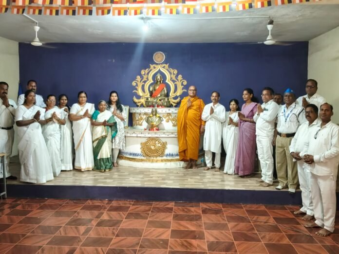 माने परिवाराच्या वतीने परित्राण पाठ व धम्मदीक्षा कार्यक्रम श्रद्धा व धम्ममय वातावरणात संपन्न