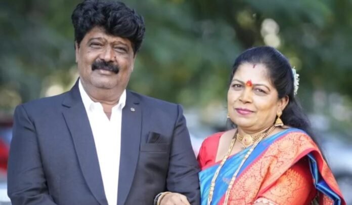 कोळकी गावाचे माजी ग्रामपंचायत सदस्य व कुस्ती क्षेत्राचे दिग्गज बाळासाहेब काशीद आणि पत्नी यांचा भीषण अपघातात मृत्यू