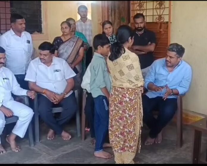 स्व. विदीप जाधव यांच्या मुलांच्या शिक्षणाची संपूर्ण जबाबदारी रोहित पवारांकडून”