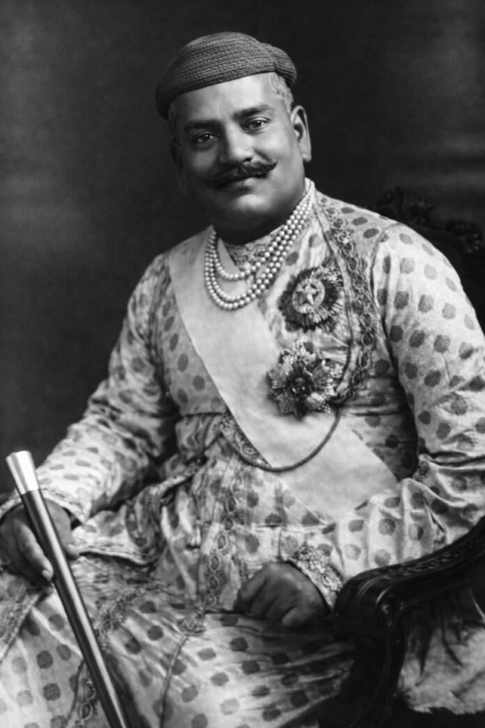 ज्ञान, समता आणि लोककल्याणाचा दीपस्तंभ : महाराजा सयाजीराव गायकवाड