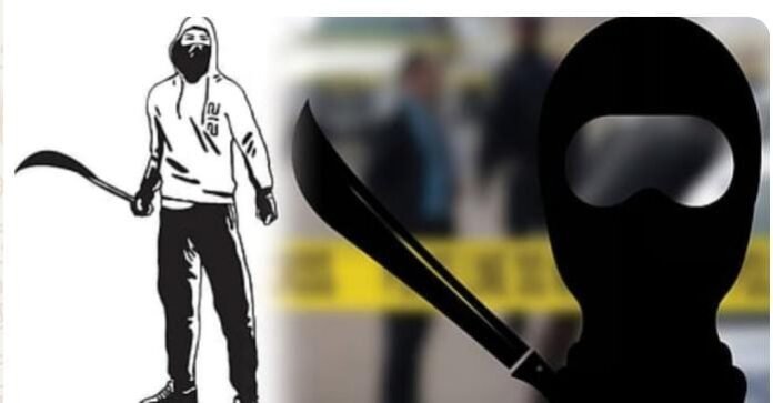 फलटणमध्ये व्यापाऱ्यांना धमकावण्याची घटना; मध्यस्थी करणाऱ्या पटेल बंधूंना शिवीगाळ, आरोपींवर कारवाईची मागणी