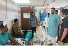 शंकर मार्केटमध्ये भ्याड हल्ला; जखमी हिरणवाळे बंधूंना अनिकेतराजे नाईक निंबाळकरांची रुग्णालयात भेट