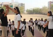 फलटणमध्ये विद्यार्थिनींसाठी स्वसंरक्षण प्रशिक्षण शिबिर; जागतिक महिला दिनानिमित्त उपक्रम