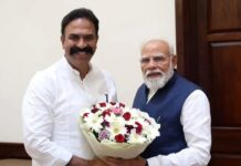 माढा लोकसभा विकासाला वेग : रणजितसिंह नाईक निंबाळकर यांची पंतप्रधान नरेंद्र मोदींशी दिल्लीत