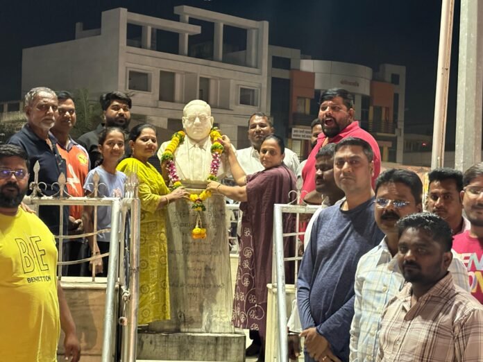 फलटण नगरपरिषदेचा ऐतिहासिक निर्णय; इमारतींना महापुरुषांची नावे देण्याचा ठराव मंजूर