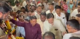 फलटणमध्ये भीमजयंतीचा जल्लोष; रामराजे नाईक निंबाळकर यांचे अभिवादन