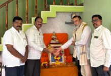 फलटणमध्ये डॉ. बाबासाहेब आंबेडकर जयंतीनिमित्त स्नेहभोजन व अभिवादन कार्यक्रम उत्साहात