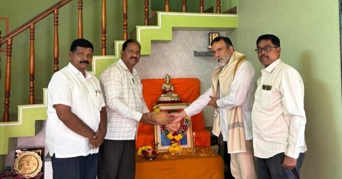 फलटणमध्ये डॉ. बाबासाहेब आंबेडकर जयंतीनिमित्त स्नेहभोजन व अभिवादन कार्यक्रम उत्साहात