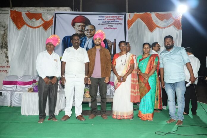 सोनगावात फुले-आंबेडकर संयुक्त जयंती सोहळा उत्साहात; विचारप्रवर्तक भाषण, भीम गीतांची सुरेल मैफल आणि सेवापूर्ती सत्काराने कार्यक्रमाला उंची”