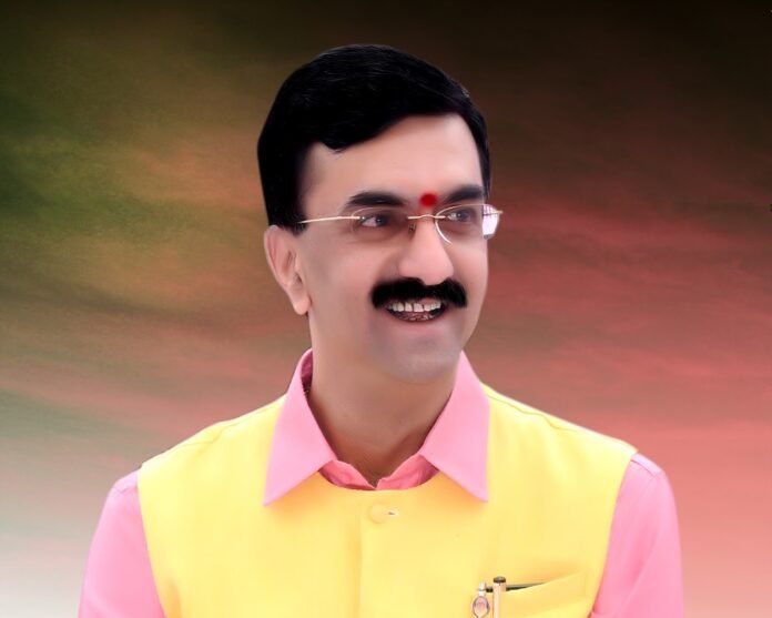 देशहितासाठी शंभूराज देसाईंचा मोठा निर्णय : नियोजित युरोप दौरा रद्द