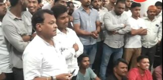 फलटणमध्ये सोशल मीडिया पोस्टवरून तणाव; हिंदुत्ववादी संघटनांचा पोलीस स्टेशनवर धडक मोर्चा