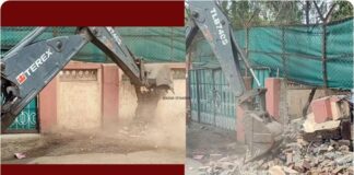 पालखी मार्गावरील अतिक्रमणांवर नगरपालिकेची धडक कारवाई; उपअभियंत्यांच्या निवासस्थानाचे कंपाऊंडही पाडले