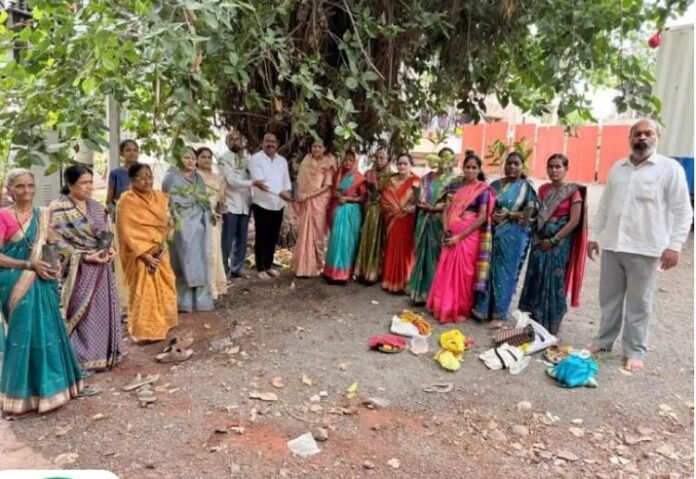 वटपौर्णिमेनिमित्त ‘एक महिला – एक वृक्ष’ उपक्रम; प्रभाग क्र. ११ मध्ये पर्यावरण संवर्धनाचा अनोखा संदेश