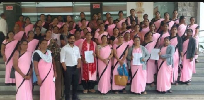 वंचित बहुजन आघाडीचे साताऱ्यात महाराष्ट्र सरकारविरोधात तीव्र आंदोलन; विविध मागण्यांसाठी जिल्हाधिकारी कार्यालयासमोर निदर्शने