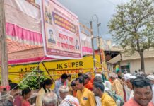 डराडो एनजीओतर्फे संत ज्ञानेश्वर महाराज पालखी सोहळ्यात वारकरी माऊलींसाठी चहा, बिस्कीट व पाणी वाटप