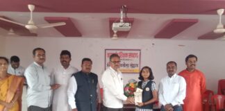 कास्ट्राईब शिक्षक संघटनेच्या पुढाकारातून माण तालुक्यातील गुणवंत विद्यार्थ्यांचा गुणगौरव; शिष्यवृत्ती, नवोदय, प्रज्ञाशोध व मंथन स्पर्धांतील यशस्वी विद्यार्थ्यांचा सन्मान