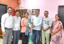 JEE Main व NEET-UG परीक्षेत उल्लेखनीय यश मिळविलेल्या स्वराली वेदपाठकचा सत्कार