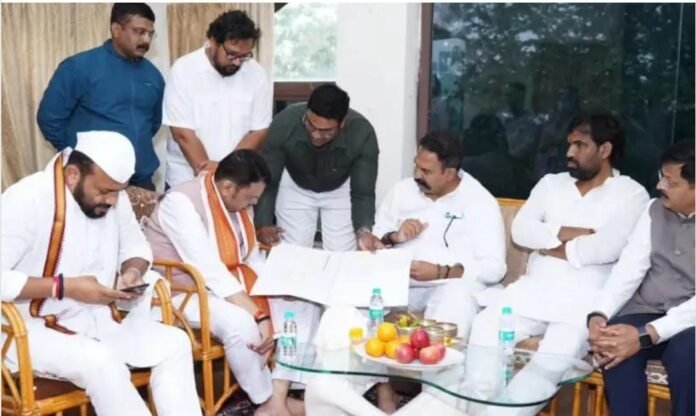 फलटण विमानतळ प्रकल्पाला वेग; मुख्यमंत्री फडणवीसांसमोर सादर झाला सविस्तर आराख