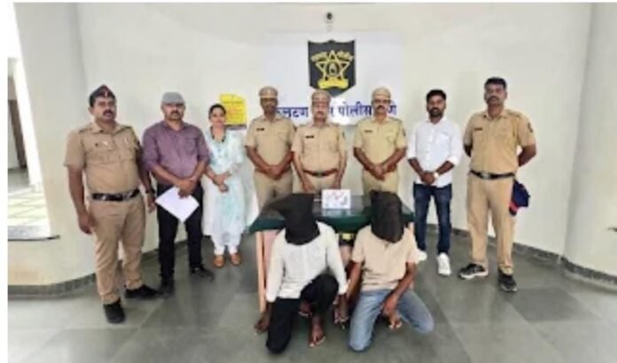 फलटणमध्ये पिस्तूल विक्रीसाठी आलेल्या दोघांना पोलिसांनी रंगेहात पकडले; १.६५ लाखांचा मुद्देमाल जप्त