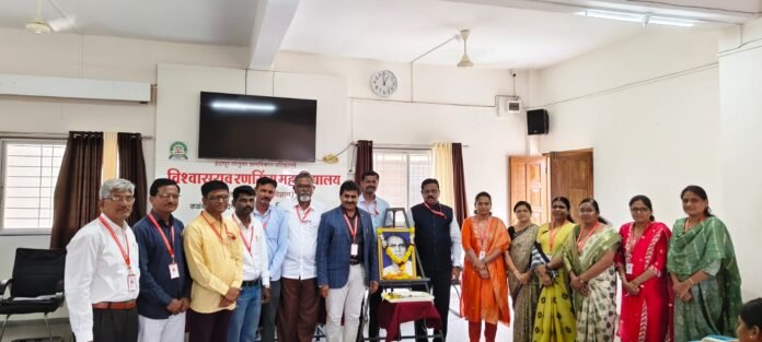 रणसिंग महाविद्यालयात लेखन प्रेरणा दिन उत्साहात;आण्णाभाऊ साठे यांच्या लेखनातून समाजपरिवर्तनाचा संदेश
