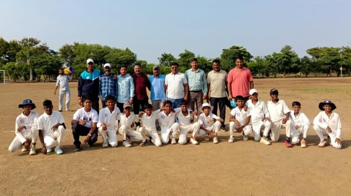 तालुकास्तरीय शालेय क्रिकेट स्पर्धेत मुधोजी हायस्कूलचा दबदबा; १४, १७ व १९ वर्षांखालील तिन्ही गटांत विजेतेपद