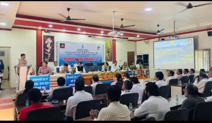 साताऱ्यात ‘जलसेवा संकल्प अभियान २०२६’ला प्रारंभ; पुढील पावसाळ्यापर्यंत पाण्याचे काटेकोर नियोजन करण्याचे जिल्हाधिकाऱ्यांचे निर्देश