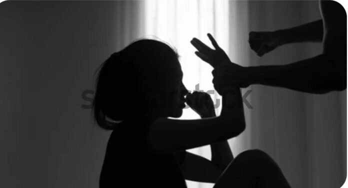 फलटणमध्ये १४ वर्षीय मुलीवरील अत्याचाराचा धक्कादायक प्रकार; जादूटोण्याच्या नावाखाली भीती दाखवल्याचा आरोप